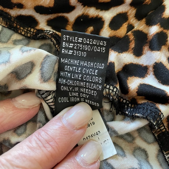 AB STUDIO JAGUAR ANIMAL PRINT TOP Size S Cream Black Brown - Picture 12 of 12